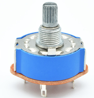 Công tắc quay vòng có đường kính 25mm có nắp che bụi màu xanh lam được sử dụng cho thiết bị điện và đầu dò